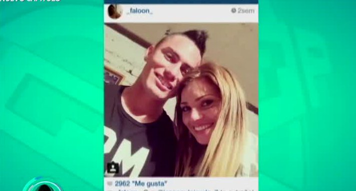 Top 7: Conoce a los famosos que son adictos a las redes sociales