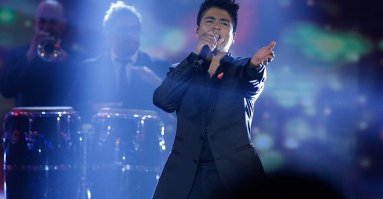 Un Américo sinfónico llegó a ponerle sabor al Municipal de Santiago