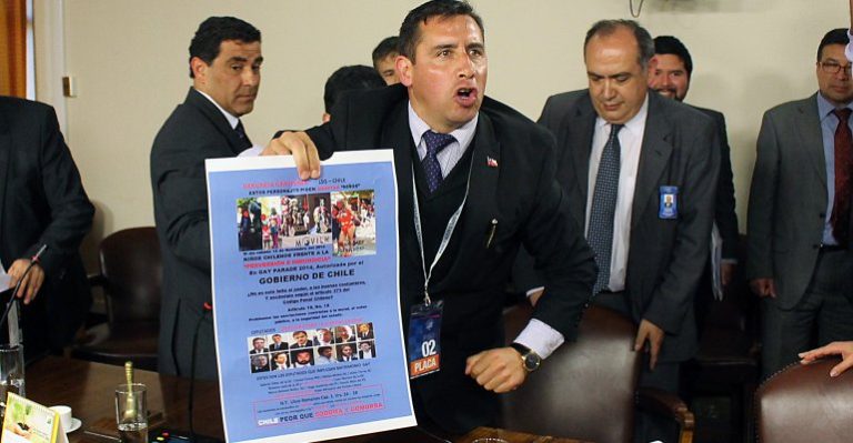 Pastor Soto atacó violentamente a diputado Claudio Arriagada