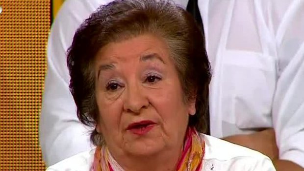 Julia pide a su vecina que se preocupe de su hija y se aleje de pareja maltratadora