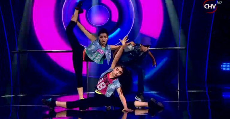 Duelo de bailarinas decidió el puesto para integrar tercer equipo