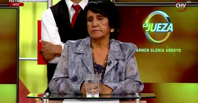 Abuela demanda a su ex nuera para que pague pensión de alimentos de sus hijos