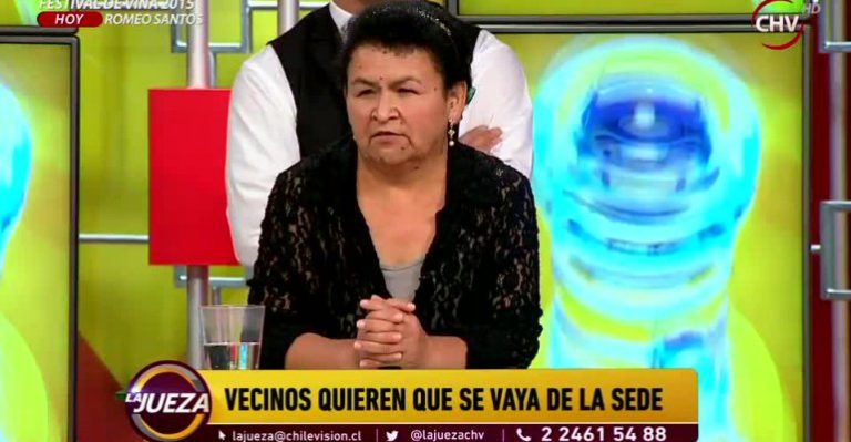 Quiere que vecinos desalojen sede por malas condiciones del recinto