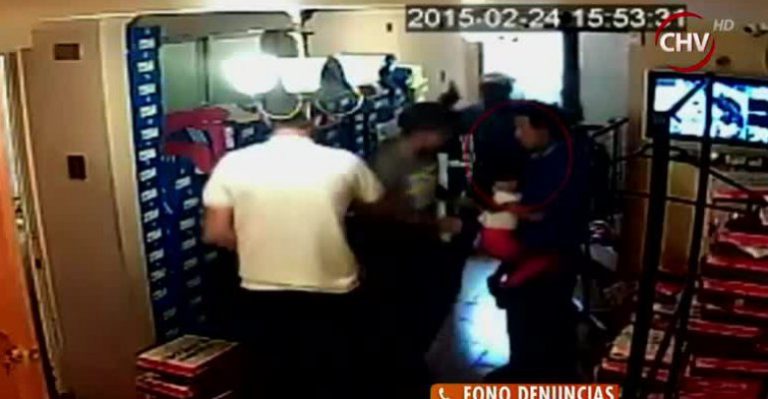 Falsos policías encañonaron niña de 4 años para robar 10 millones en ropa deportiva