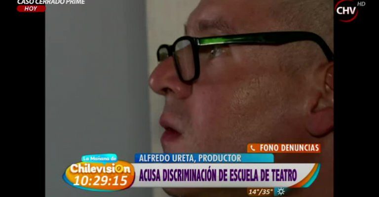 Hombre acusa que escuela de teatro no lo dejó estudiar y alega discriminación