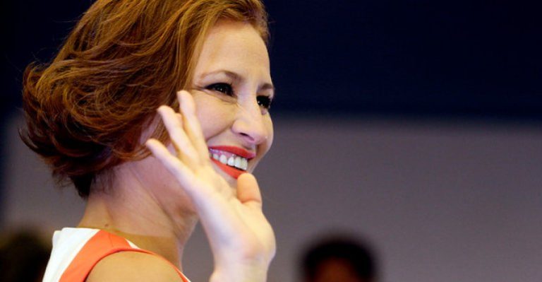 La dura realidad de Sigrid Alegría en el área dramática de Canal 13