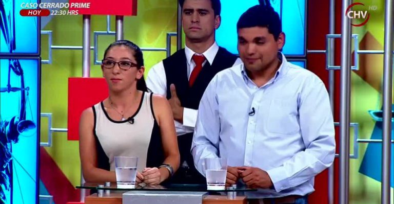 Constanza pide una orden para alejar a su mamá por agresiones durante toda su vida