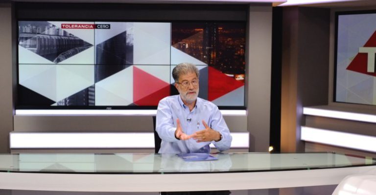 Eduardo Engel: El tema central del caso Caval es que el hijo de la Presidenta ganó de un día para otro 2500 millones