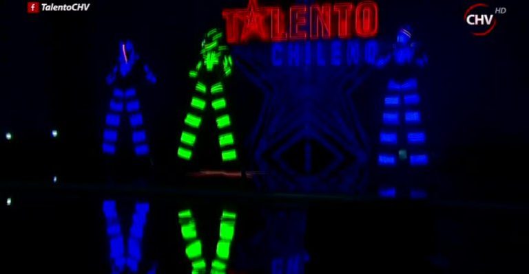Robotled se tomó el escenario de Talento Chileno
