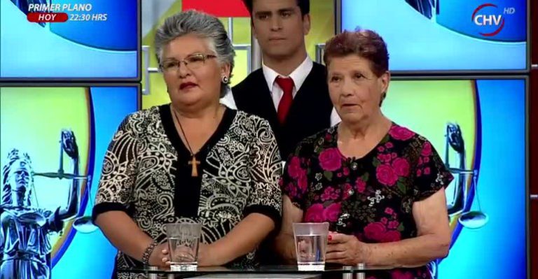 Madre demandó a su hijo para que deje de tomar con sus hermanos en su casa