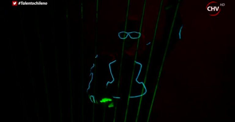 Láser Beat sorprendió con gran show de luces y efectos especiales