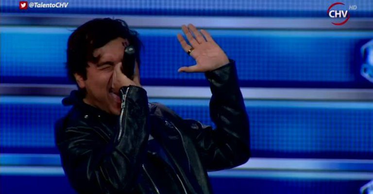 Sebastián Echeverría, con tan solo 21 años, nos deleita con su aguda voz