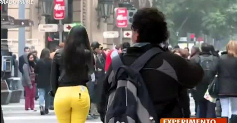 Experimento social: ¿Los hombres chilenos son mirones?