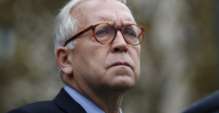 Ministro Burgos y la asamblea constituyente: 