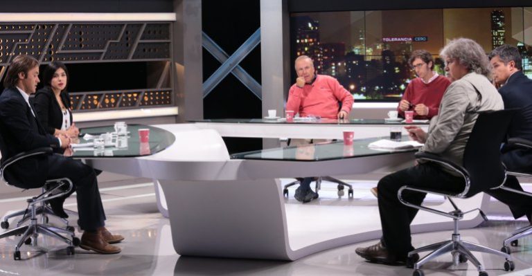 El público compartió la opinión de que la economía chilena pasa por un momento crítico