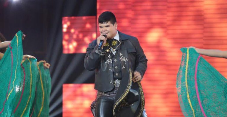 Cristofer Mera, el ranchero que le dedica un sentido tema a las mujeres del mundo