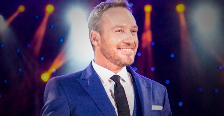 Martín Cárcamo cuestionado por evitar que la prensa lo entreviste junto a su pareja