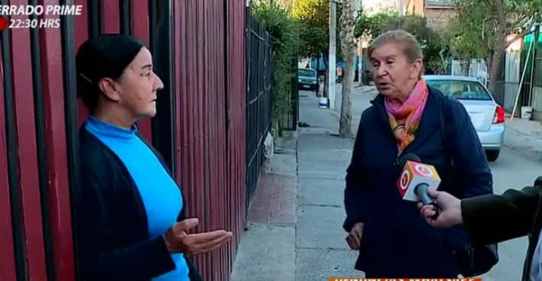 Mujer acusa a su hermana y sobrino de haberse adueñado de la casa de su madre