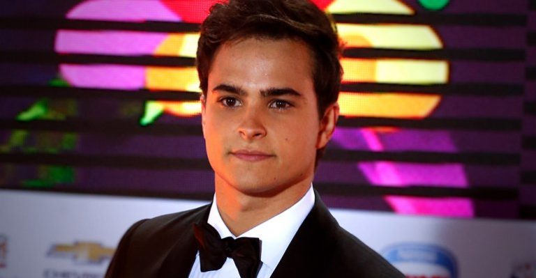 Augusto Schuster: El éxito, fama y amores del galán del momento