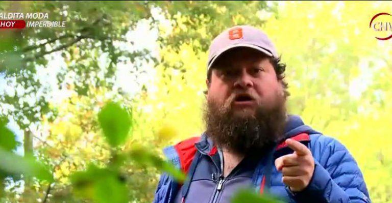 Guatón Salinas fue al sur del país a buscar el monstruo del Lago Colico