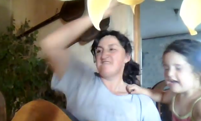 Formas de retar a los niños: ¿les da coscorrones o palmadas a sus hijos?