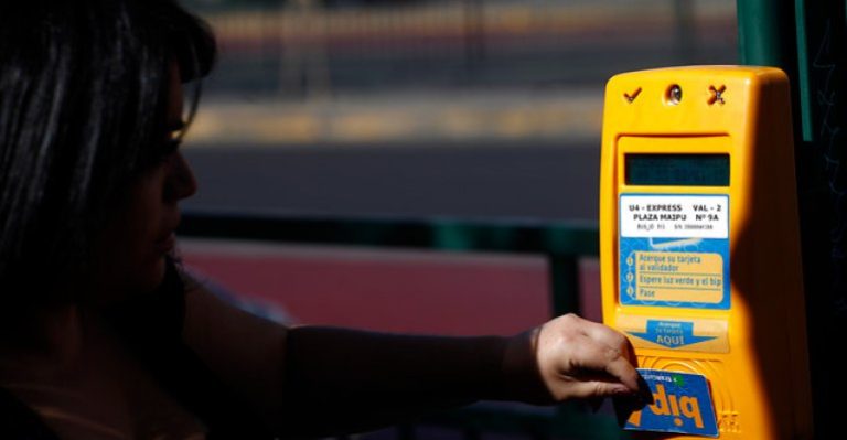 Con registro público pretenden terminar con los evasores del Transantiago