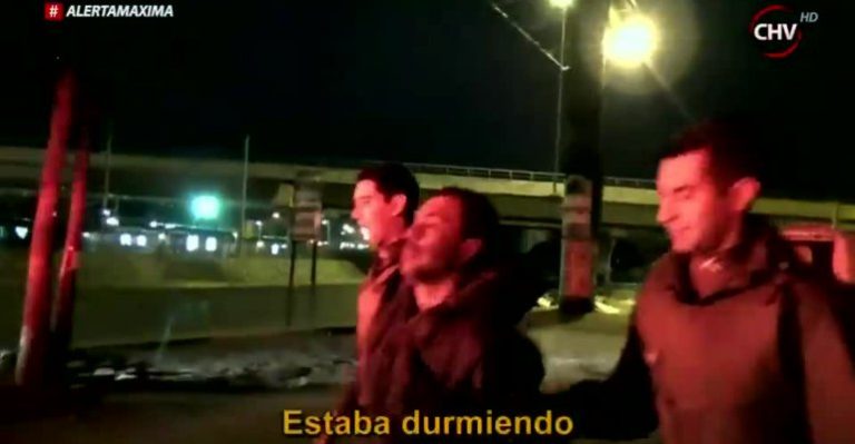 Sujeto cuando fue detenido por intentar robar un local señaló que estaba durmiendo