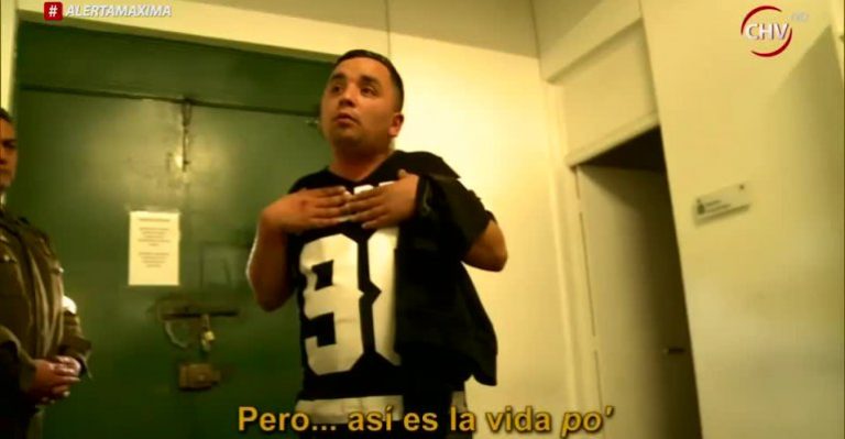 Joven es detenido portando decenas de papelillos en la vía pública