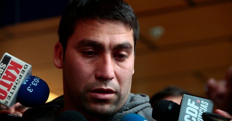 Ex futbolista Luis Núñez es sorprendido con droga y un celular dentro de la cárcel