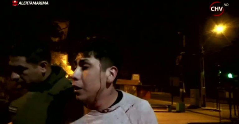 Jóvenes se enfrascaron en violenta pelea y ambos acusan que se defendieron de asalto