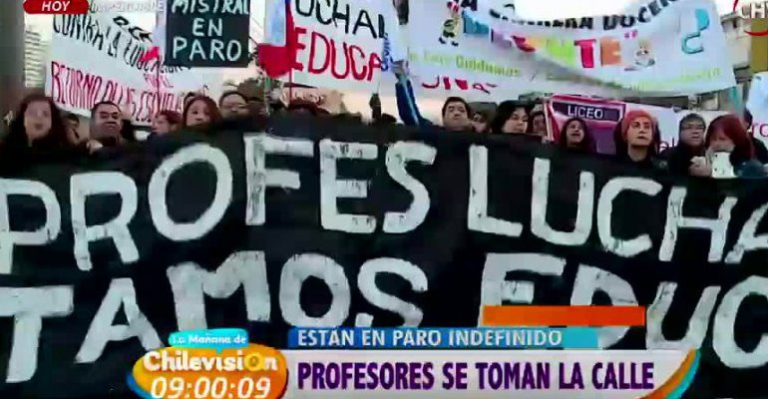 Profesores en paro interrumpen tránsito en Independencia