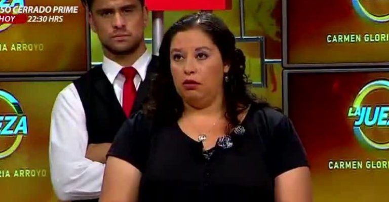 Quiere que arrendataria se vaya de la casa que compró hace 8 meses