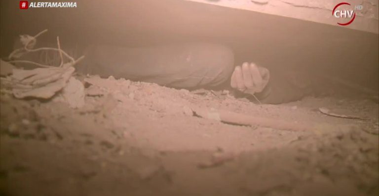 Indigente quedó atrapado en medio de incendio tras prender madera en estación Los Héroes