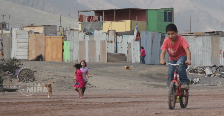 Mira un avance del conmovedor reportaje de En La Mira, Amarga Niñez