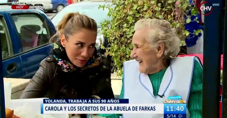 Carola de Moras salió a vender pasteles de choclo con la señora Yolanda