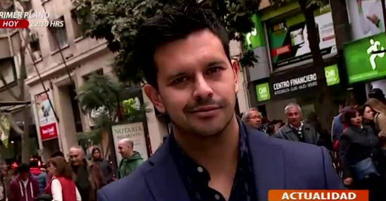 Notero seductor puso a prueba a las mujeres en la calle