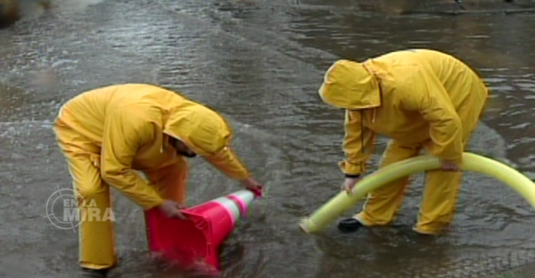 Mira un adelanto de En la Mira - Agua: Lujo y desgracia