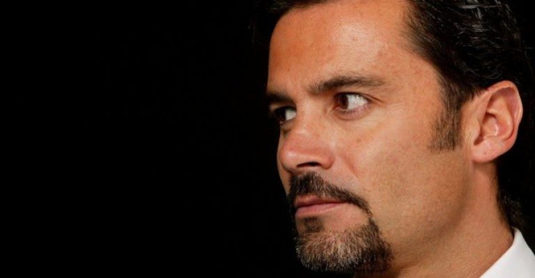 Polémica en TVN por retiro de estacionamiento de Felipe Camiroaga