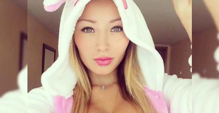 Fanático se tatuó retrato de Daniella Chávez en su pierna