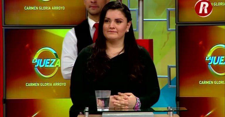 Nicole demanda a su padre, para que se divorcie de su esposa - Parte 1