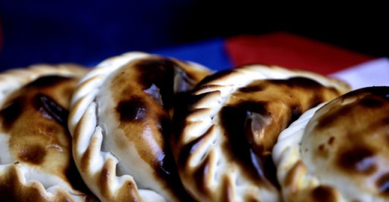 Entérese de dónde puede encontrar la mejor empanada de Santiago