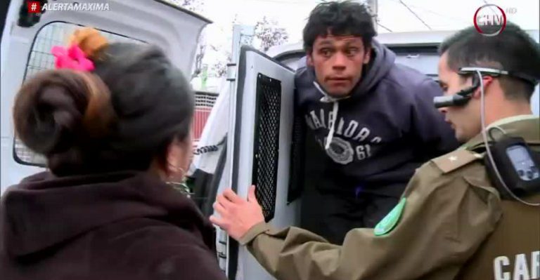 Sujeto le robó el celular a hija de su prima para cambiarlo por drogas