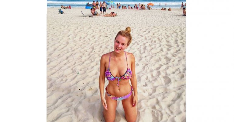 Kika Silva sorprendió luciendo diminutos bikinis en playas de Brasil