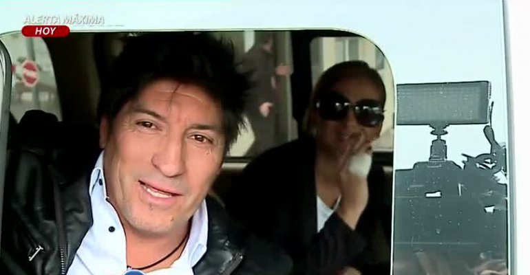 Ivan Zamorano y María Alberó llegaron a Chile tras su accidente en Argentina