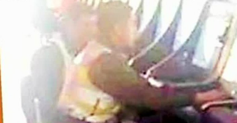 Carabineros fueron sorprendidos jugando en las máquinas tragamonedas