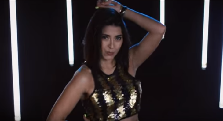 Fanny Cuevas y su nueva faceta como musa de videos musicales