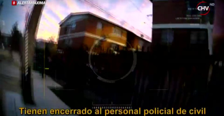 Carabineros se vio sobrepasado por la agresiva actitud de unos vecinos en La Pintana