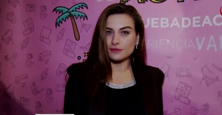 Ingrid Cruz se vio estupenda y fue escogida como la mejor vestida de la semana - Parte 2