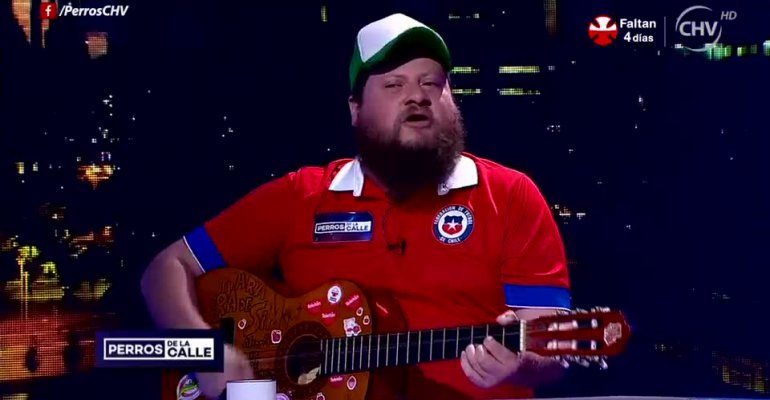 Guatón Salinas interpretó su canción que lo lanzó a la fama