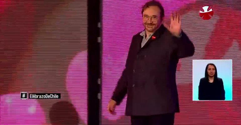 José Luis Nazar entregó su aporte a la Teletón en el Estadio Nacional